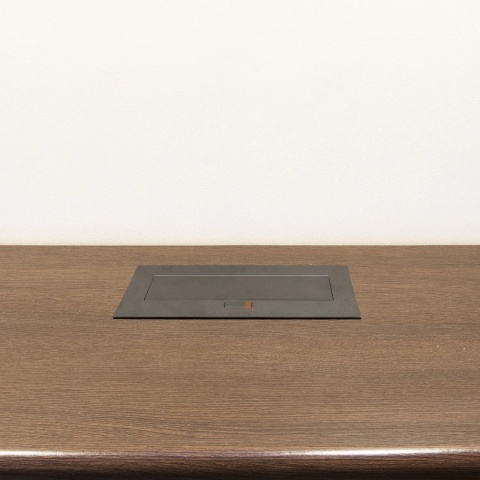 Gniazdo chowane w blat FLEXIPORT Bez Kabla Czarne AMIX