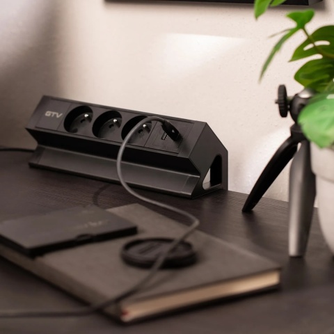 Gniazdo meblowe Basco z mocowaniem USB A+C, kabel 1,5m - czarne