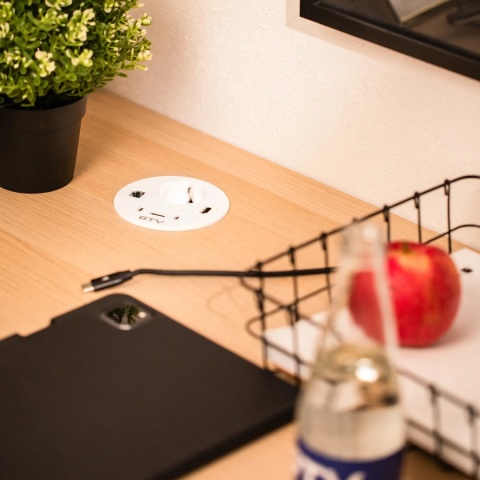 Gniazdo meblowe schuko RONDO 1xUSB A+2xUSB C, RJ45, HDMI 1,4 - białe