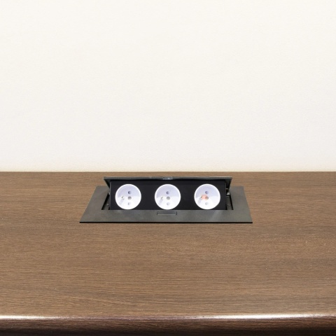 Gniazdo wpuszczane chowane w blat FLEXIPORT Aluminium GTV