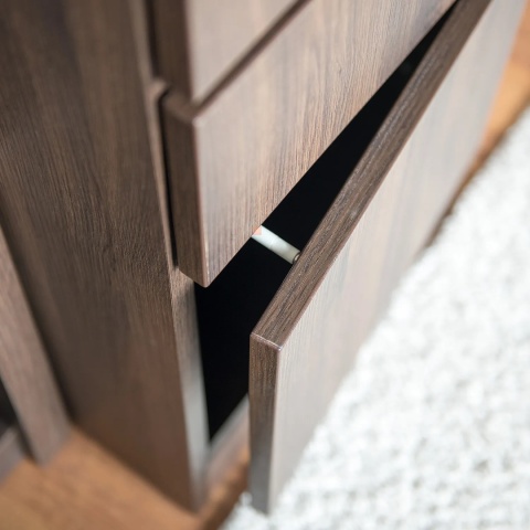 Odbojnik PUSH TO OPEN z końcówką magnetyczną Biały LEBA