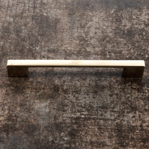 Uchwyt meblowy do szafek LCK-165 rozstaw 192mm Satyna LEBA