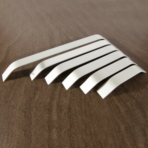 Uchwyt meblowy do szafek LCK-337 rozstaw 256mm Aluminium LEBA