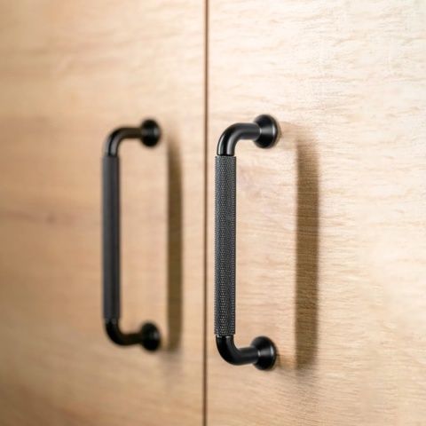 Uchwyt meblowy do szafek Structure rozstaw 128mm Czarny GTV