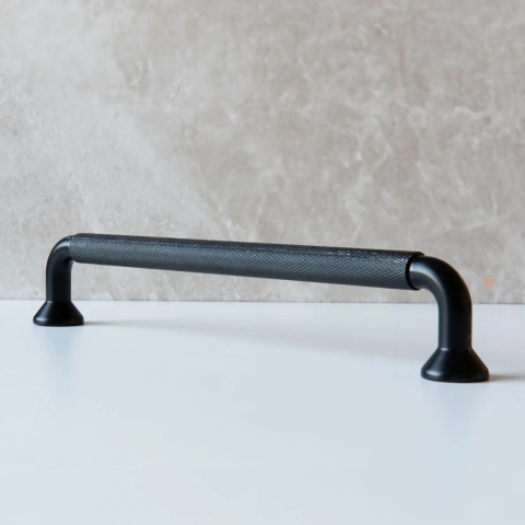 Uchwyt meblowy do szafek Structure rozstaw 128mm Czarny GTV