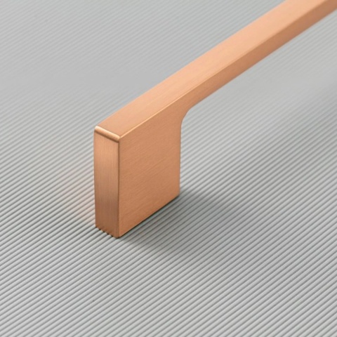 Uchwyt meblowy do szafek UZ-819 rozstaw 192mm Mosiądz GTV