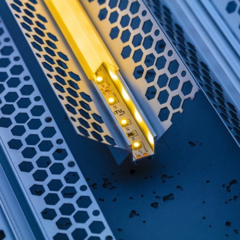 Profil GLAX kątowy wewnętrzny do płyt GK 3m + osłonka GTV