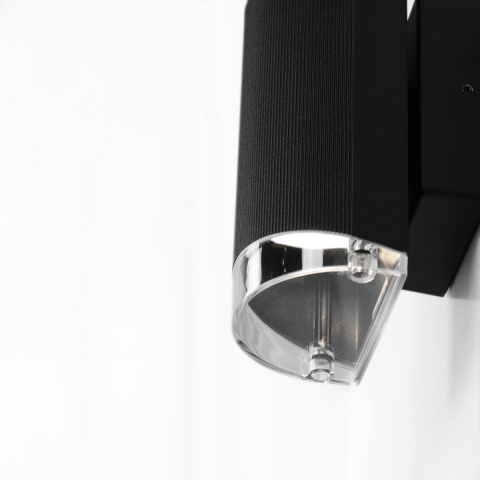 Kinkiet elewacyjny idealny do oświetlenia wejścia K-8204 z serii PRIMA