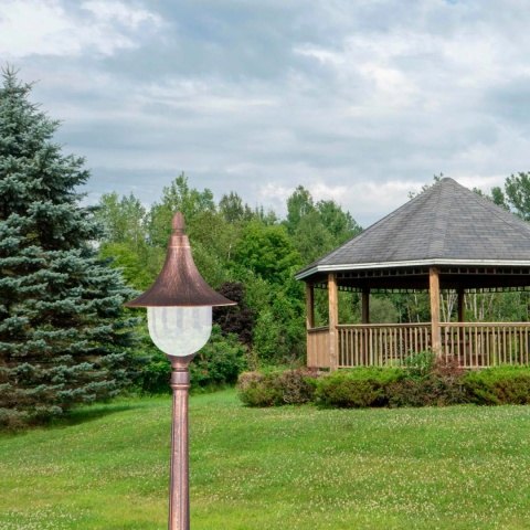 Niska zewnętrzna lampa stojąca K-8129 Czarna/Złota z serii BOSTON