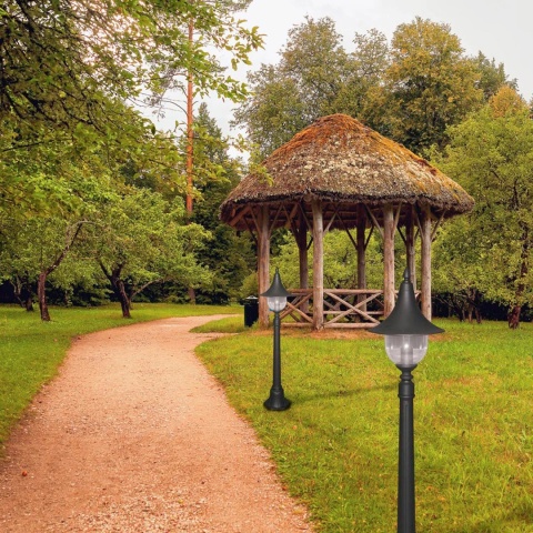 Niska zewnętrzna lampa stojąca K-8134 Czarna z serii BOSTON