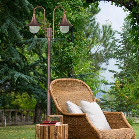 Wysoka zewnętrzna lampa stojąca K-8127 Czarna/Złota z serii BOSTON