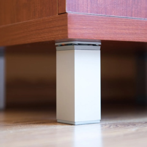 Nóżka meblowa kwadratowa regulowana h-150 aluminiowa Aluminium